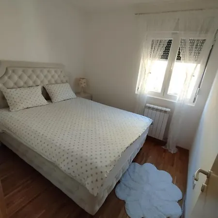 Dezavu Apartment Ledine